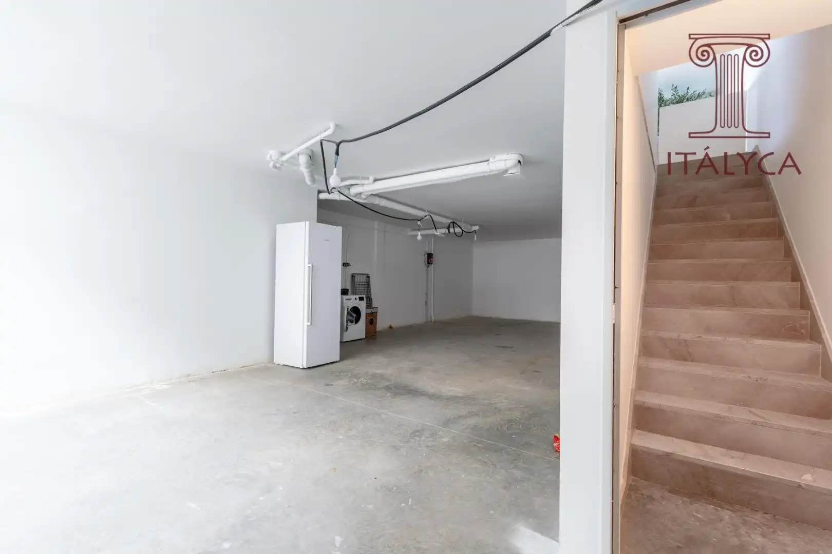 Detached homes for sale in Mairena del Aljarafe  with Heating, Private garden and Terrace