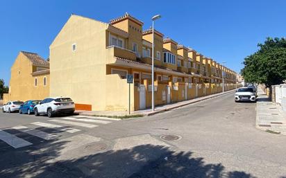 Vista exterior de Casa o xalet en venda en Cartagena amb Aire condicionat, Jardí privat i Balcó