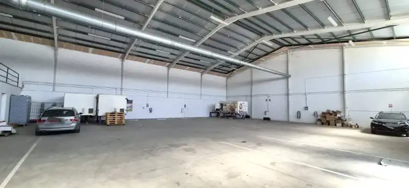 Fabrikhallen zur Miete in Plasencia