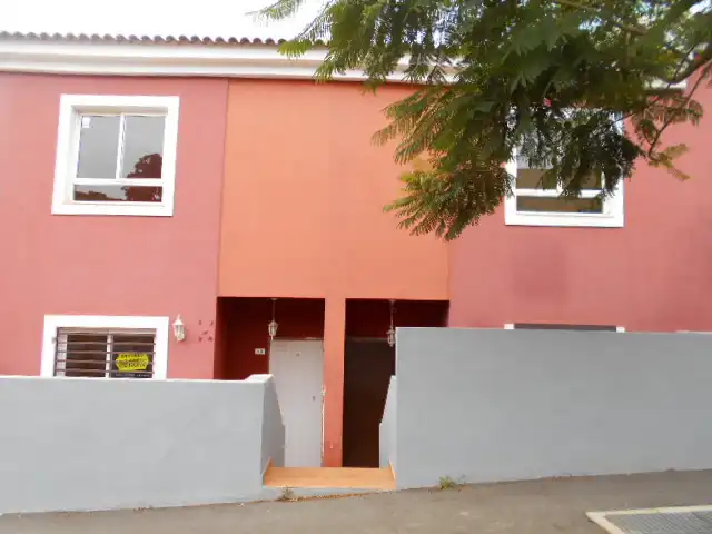 Casa adosada en venda a C/ Carmita Castro, El Pris - Juan Fernández
