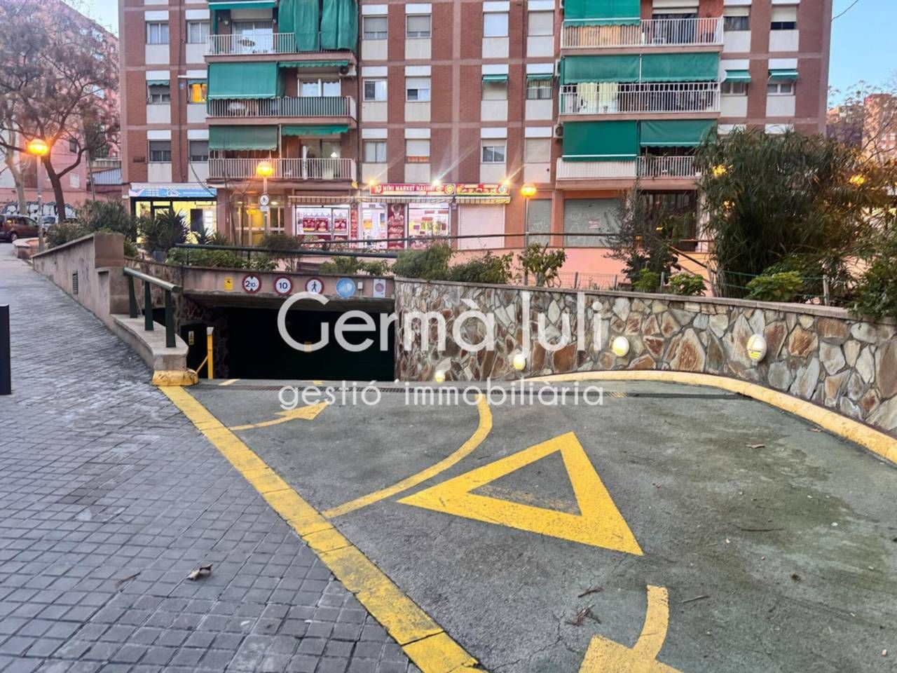 Parking of Garage to rent in Badalona