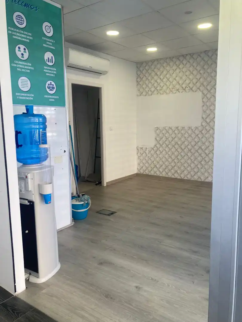 Büro zur Miete in Zaragoza mit Klimaanlage und Heizung