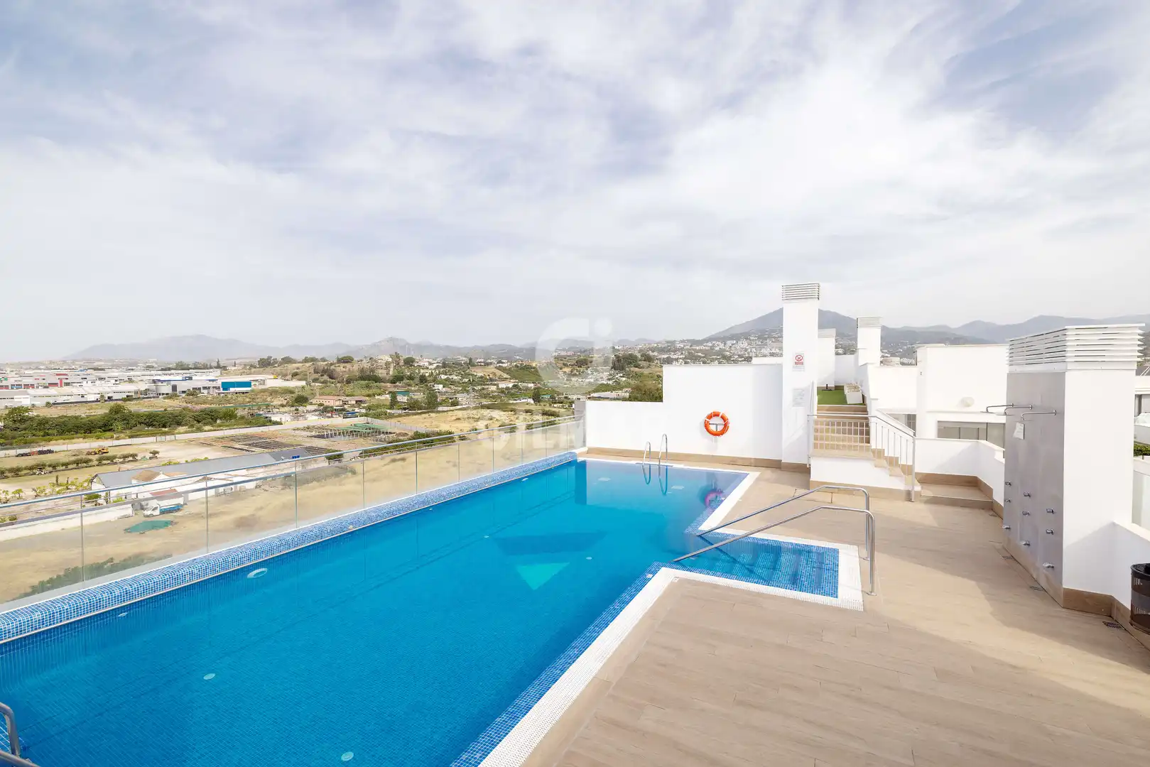 Piscina de Piso en venta en Marbella con Calefacción, Trastero y Piscina