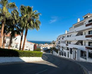 Vista exterior de Pis en venda en Benalmádena amb Aire condicionat, Terrassa i Traster
