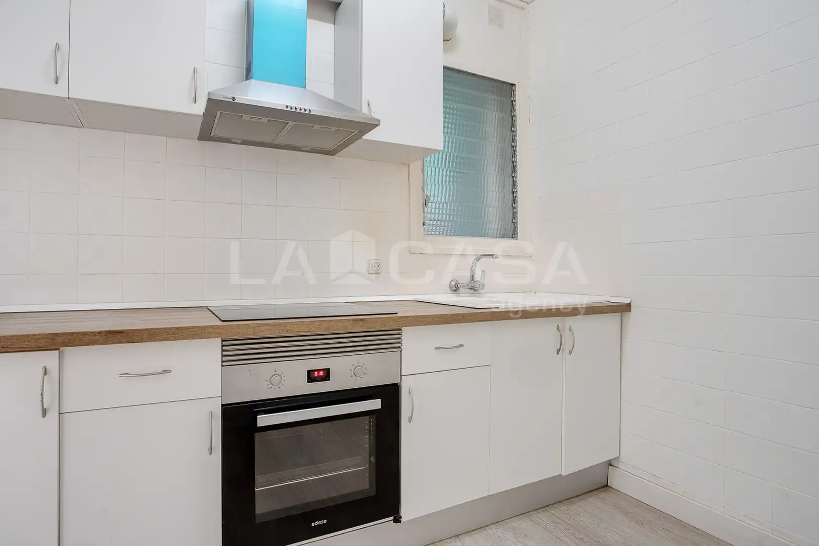 Cuina de Pis en venda en Barcelona amb Terrassa