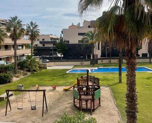 Swimming pool of Flat to rent in Vilanova i la Geltrú  with Air Conditioner and Terrace