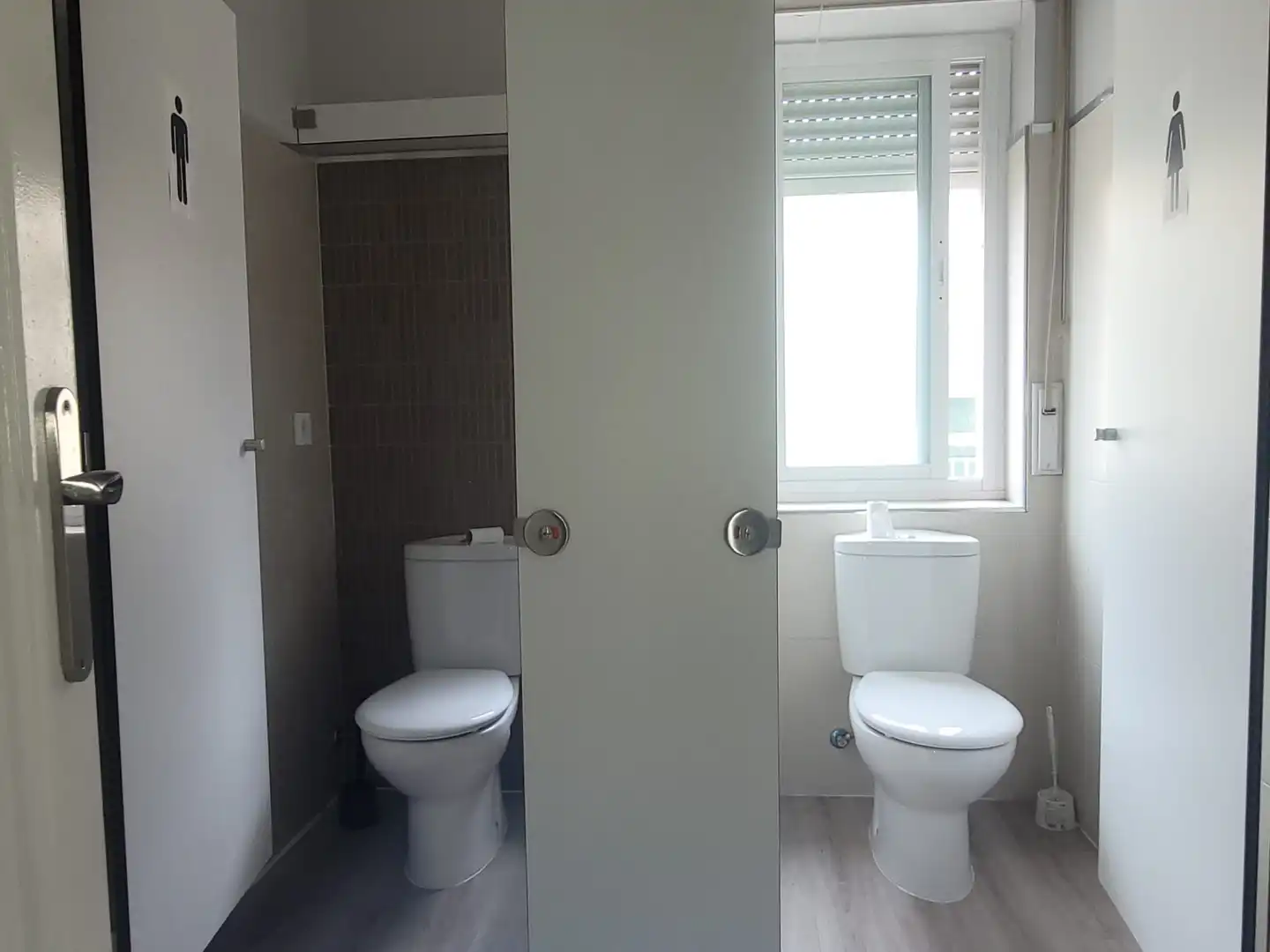 Bany de Oficina de lloguer en Casco Antiguo