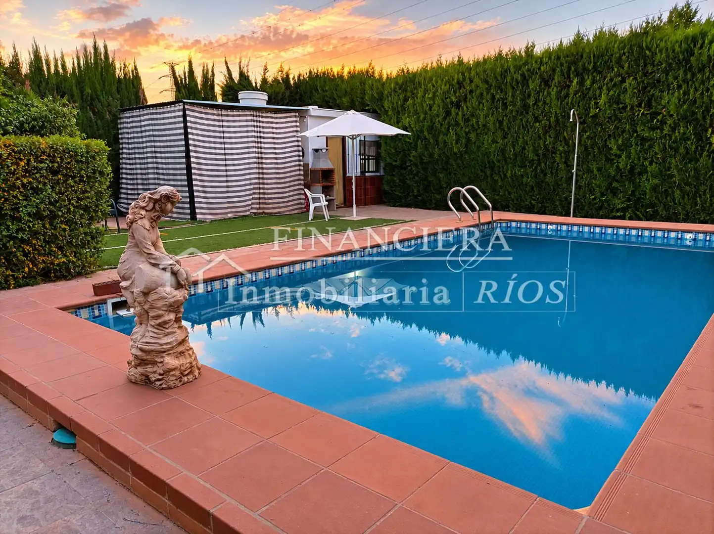 Piscina de Residencial en venda en Este - Alcosa- Torreblanca