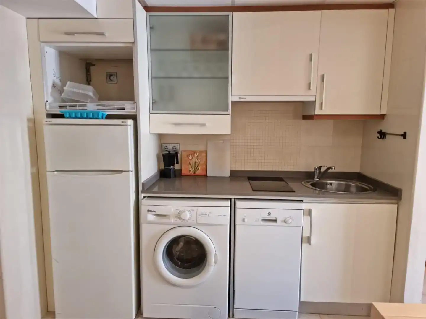 Cocina de Apartamento de alquiler en Vera con Aire acondicionado, Piscina y Balcón
