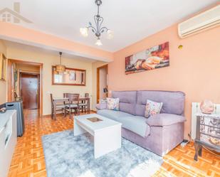 Sala d'estar de Pis en venda en Leganés amb Calefacció i Terrassa