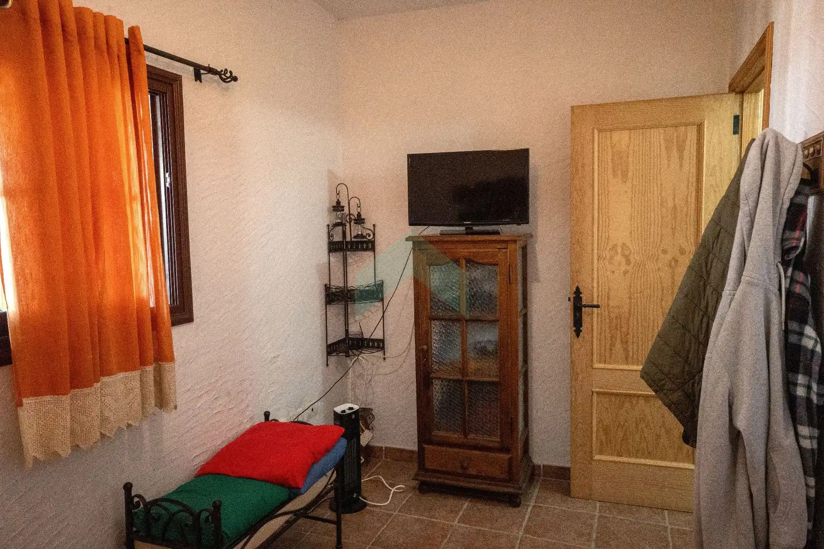 Sala d'estar de Casa o xalet en venda en La Orotava amb Jardí privat, Terrassa i Moblat