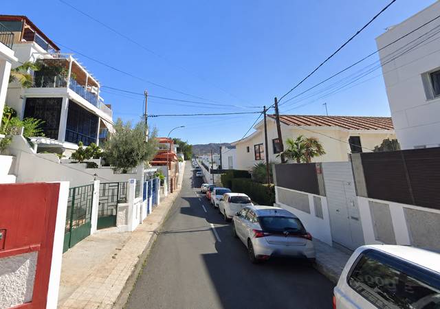Casa-chalet en Venta en Calle Andrès Orozco Batista en Vistabella - Villa Benitez - Ballester