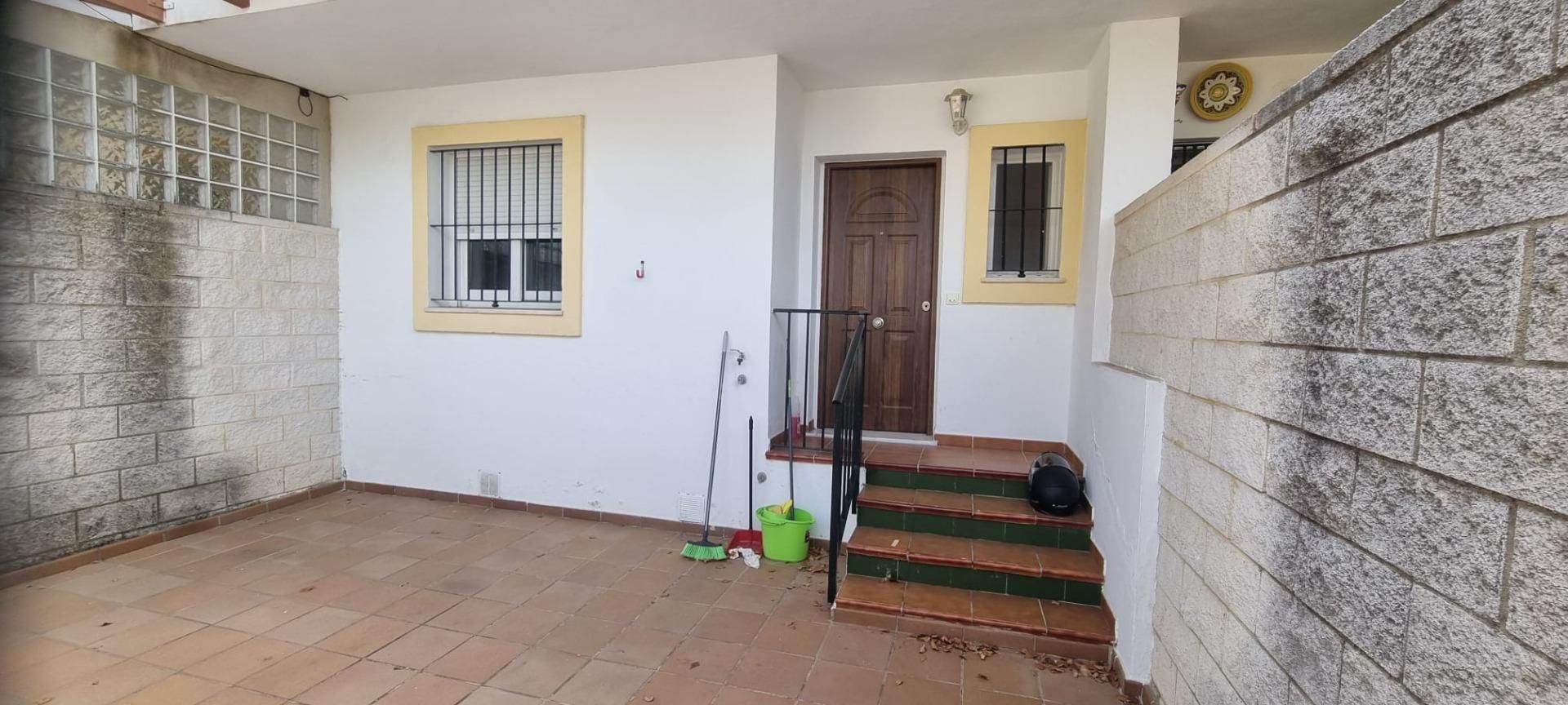 Single-family semi-detached for sale in Algeciras