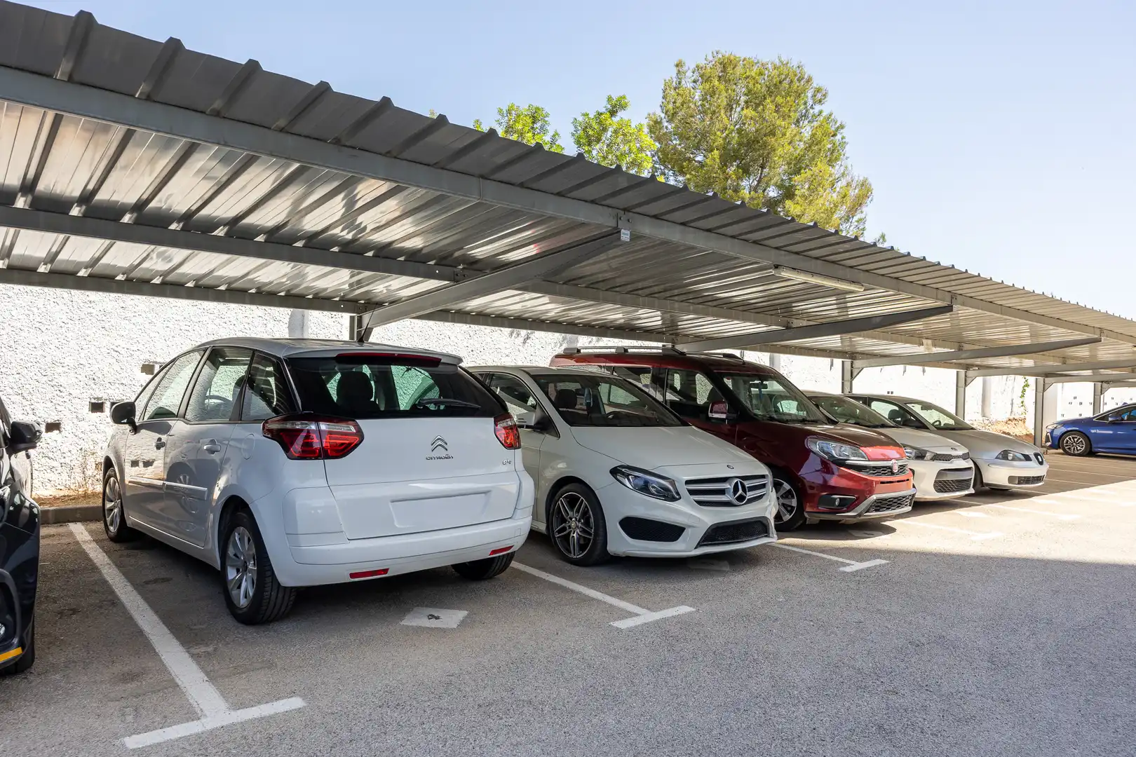 Parking de Piso en venta en Finestrat con Trastero, Piscina y Amueblado
