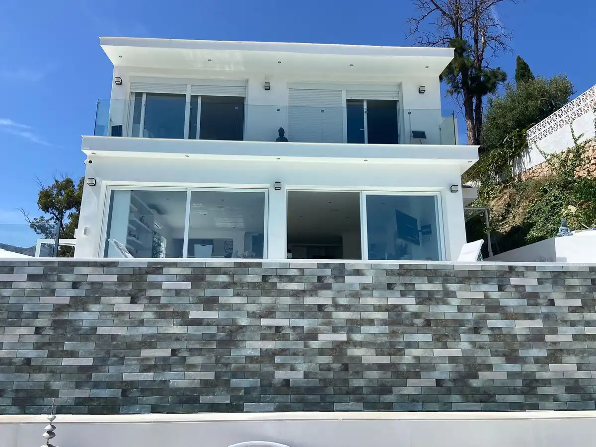 Exterior view of Houses for sale in Fuengirola  with Air Conditioner, Terrace and Furnished