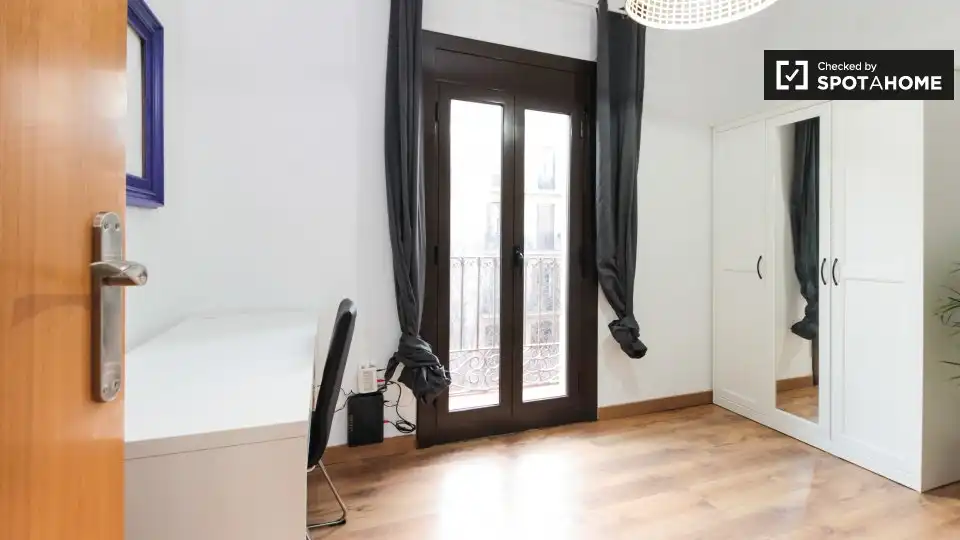 Piso con terraza en alquiler en Eixample, imagen 9