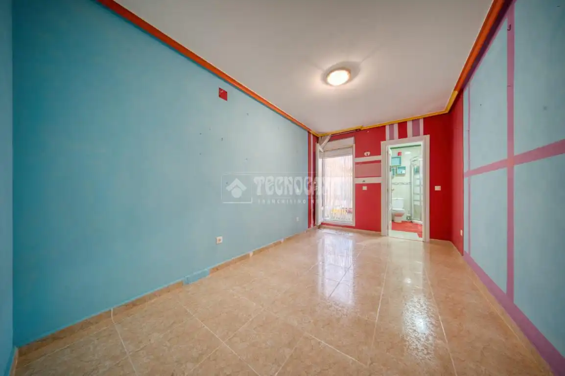 Casa adosada en venta en Venta de Baños