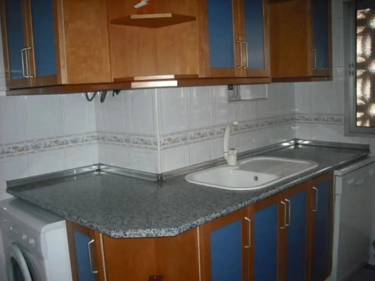 Wohnung zur Miete in Calle Calle LICENCIADO MADRID, Reyes Católicos
