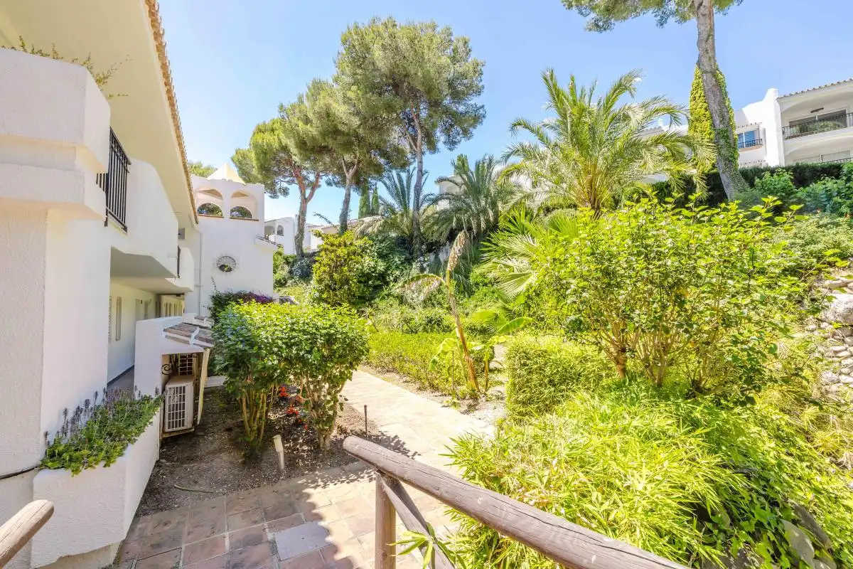 Jardí de Pis en venda en Mijas amb Aire condicionat, Calefacció i Jardí privat