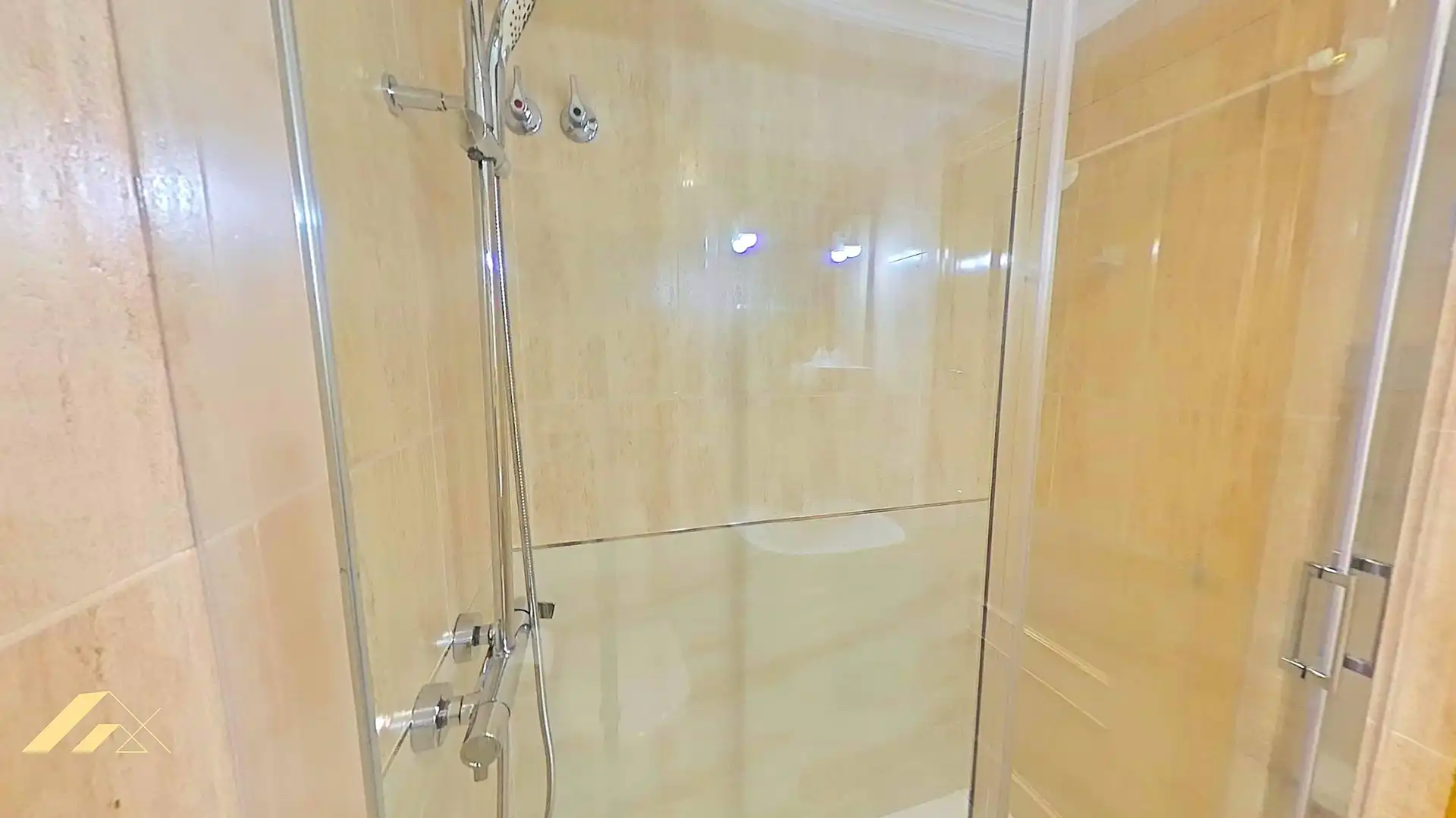 Baño de Piso en venta en San Pedro del Pinatar con Aire acondicionado, Calefacción y Terraza