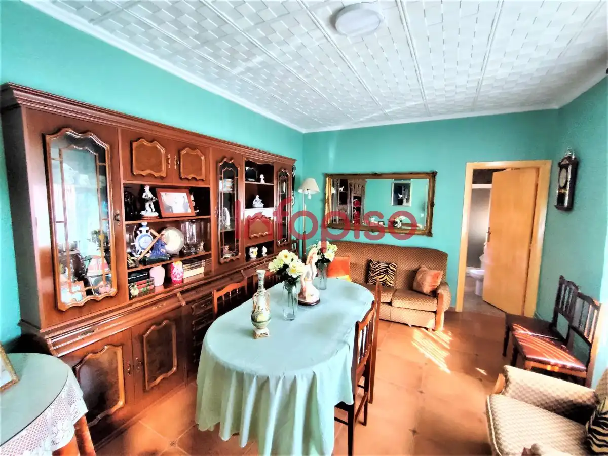 House for sale in Valdepeñas