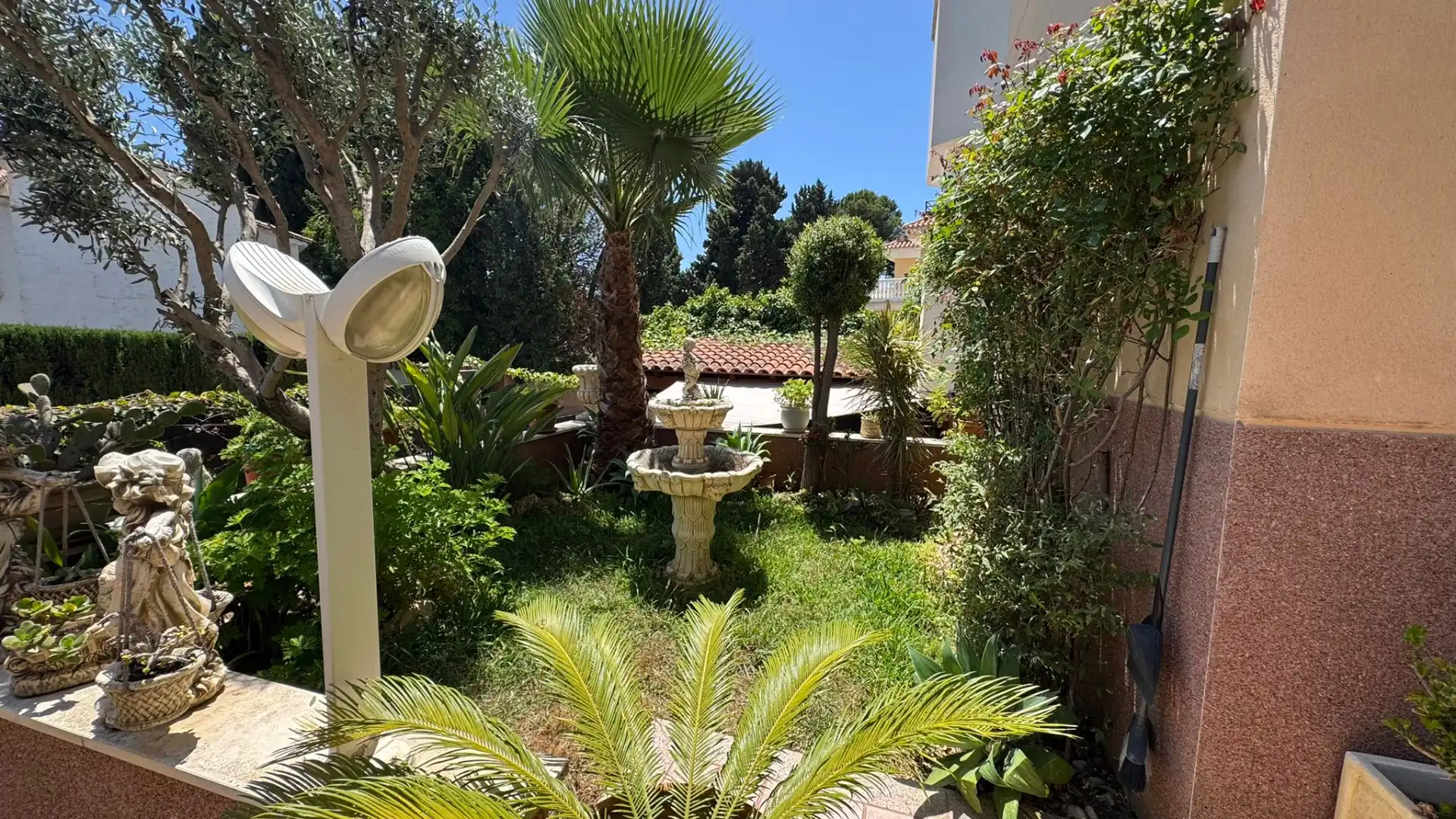 Jardín de Casa o chalet en venta en Torremolinos con Aire acondicionado, Calefacción y Jardín privado