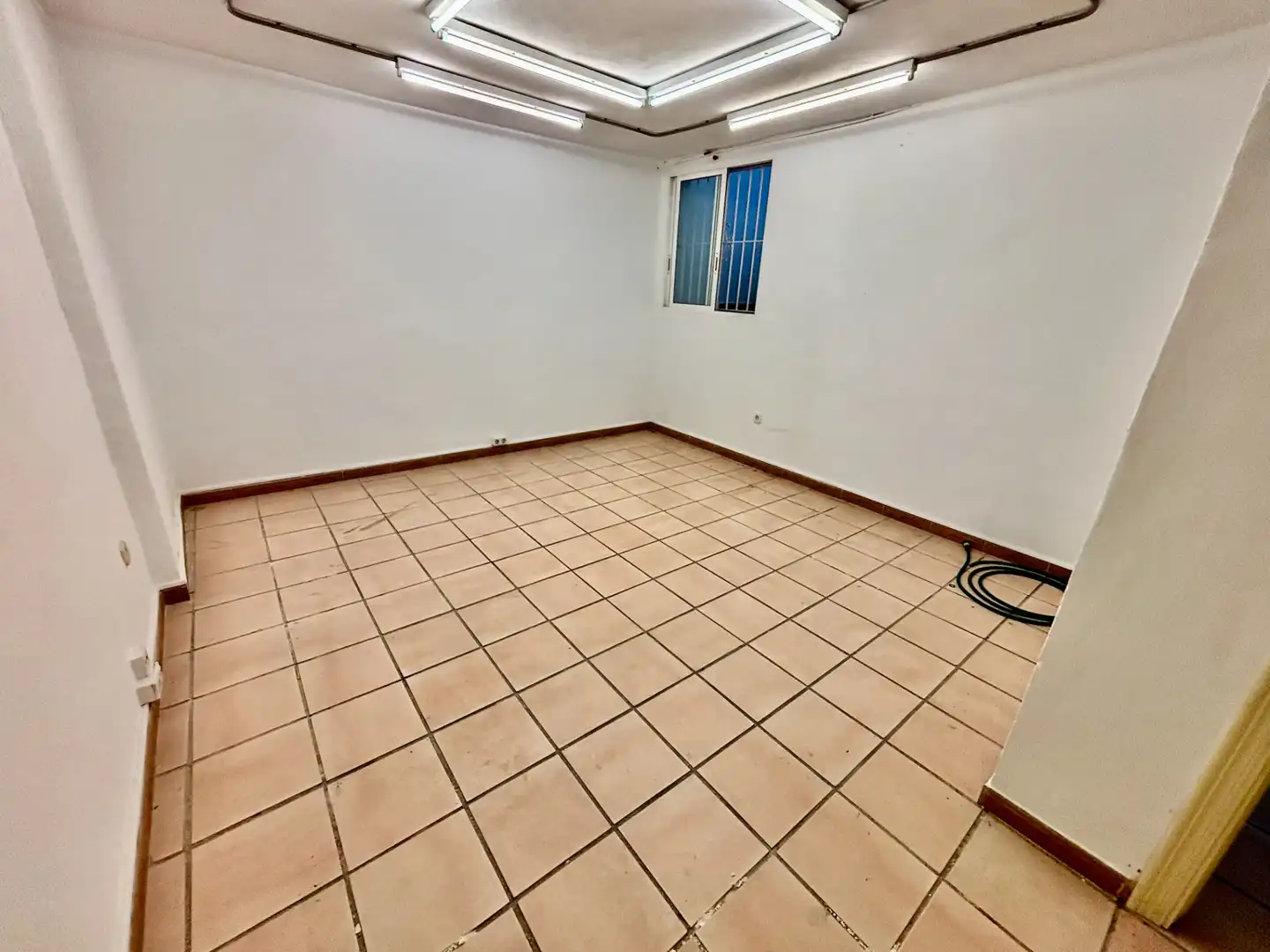 Casa adosada en venta en Alicante / Alacant con Aire acondicionado, Jardín privado y Terraza