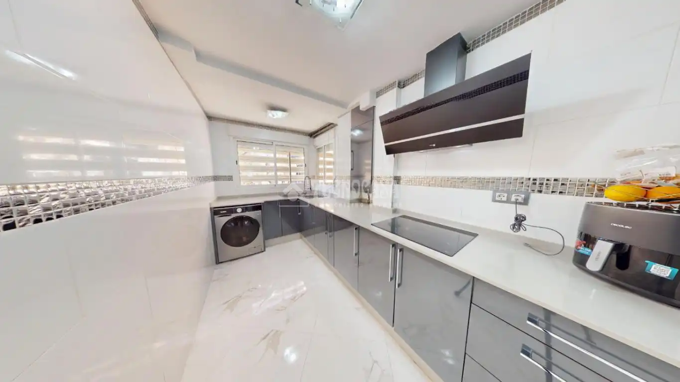 Cocina de Piso en venta en Valencia con Calefacción