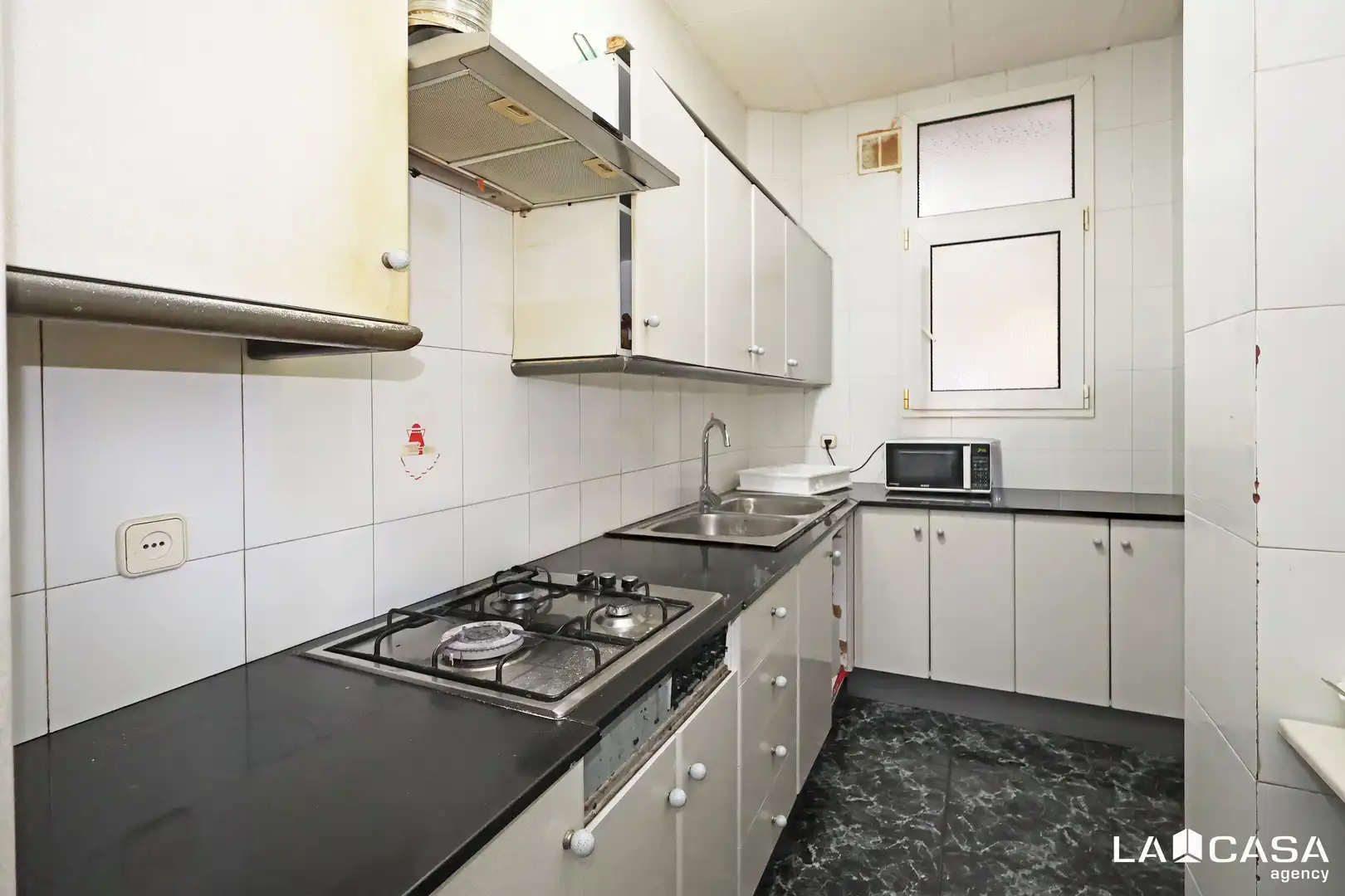 Cocina de Piso en venta en Barcelona con Balcón