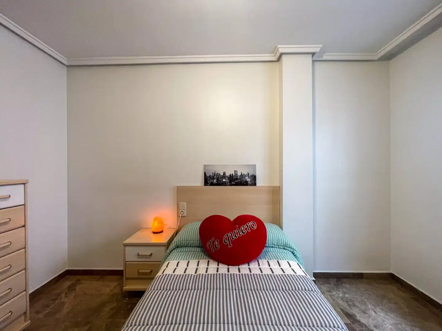 Flat for rent in Plaza JUAN GRANDIA, Requena