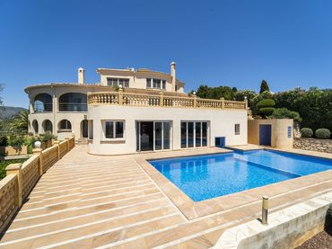 Villa con piscina in vendita a Cometa