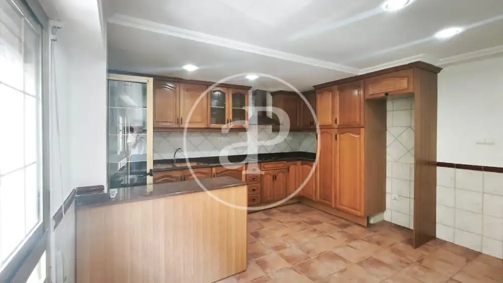 Cocina de Piso en venta en Valencia con Calefacción y Balcón