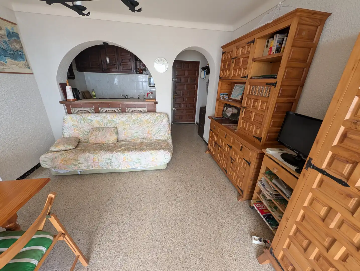 Sala d'estar de Apartament en venda en Empuriabrava amb Aire condicionat, Moblat i Forn