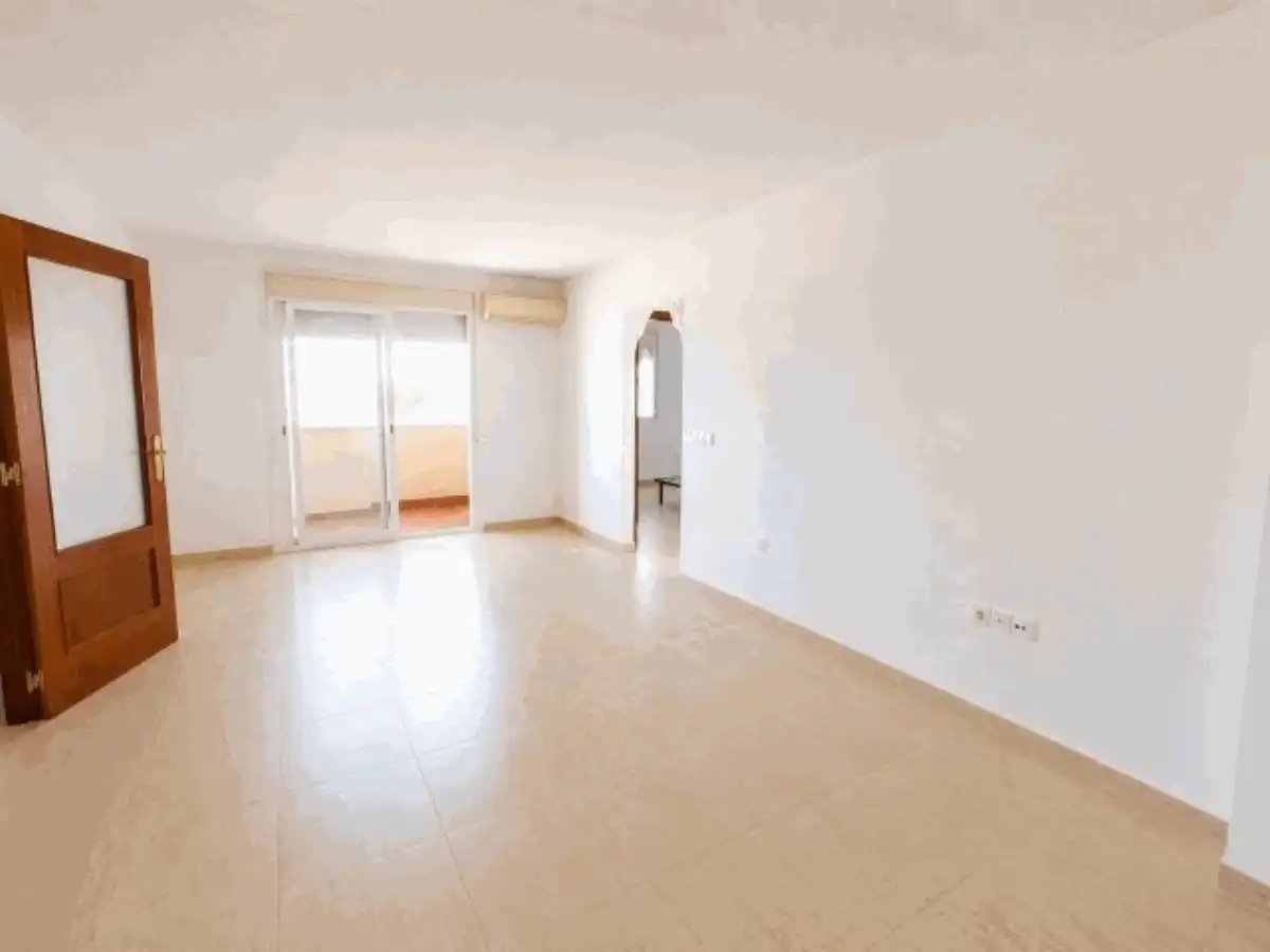 Apartamento en venta en San Luis de Sabinillas, imagen 2