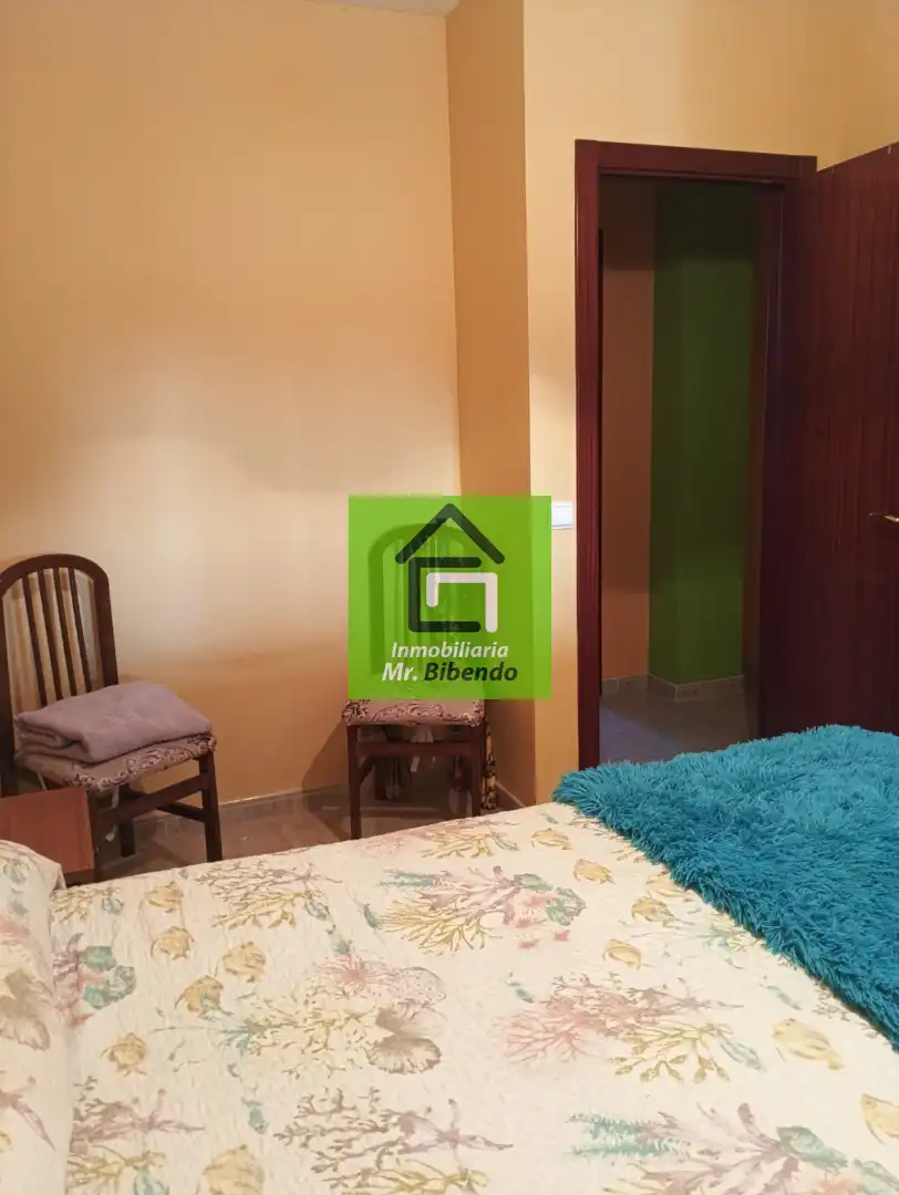 Dormitori de Casa o xalet en venda en Muelas del Pan amb Calefacció i Jardí privat