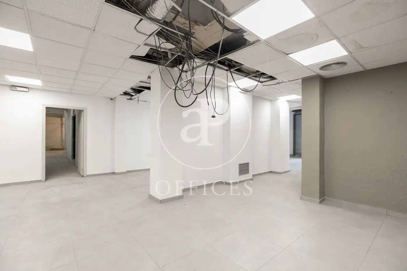 Büro zum Verkauf in Barcelona mit Klimaanlage und Heizung