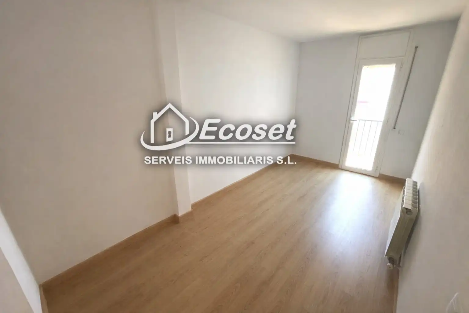 Duplexes for sale in Vallirana  with Air Conditioner, Heating and Oven