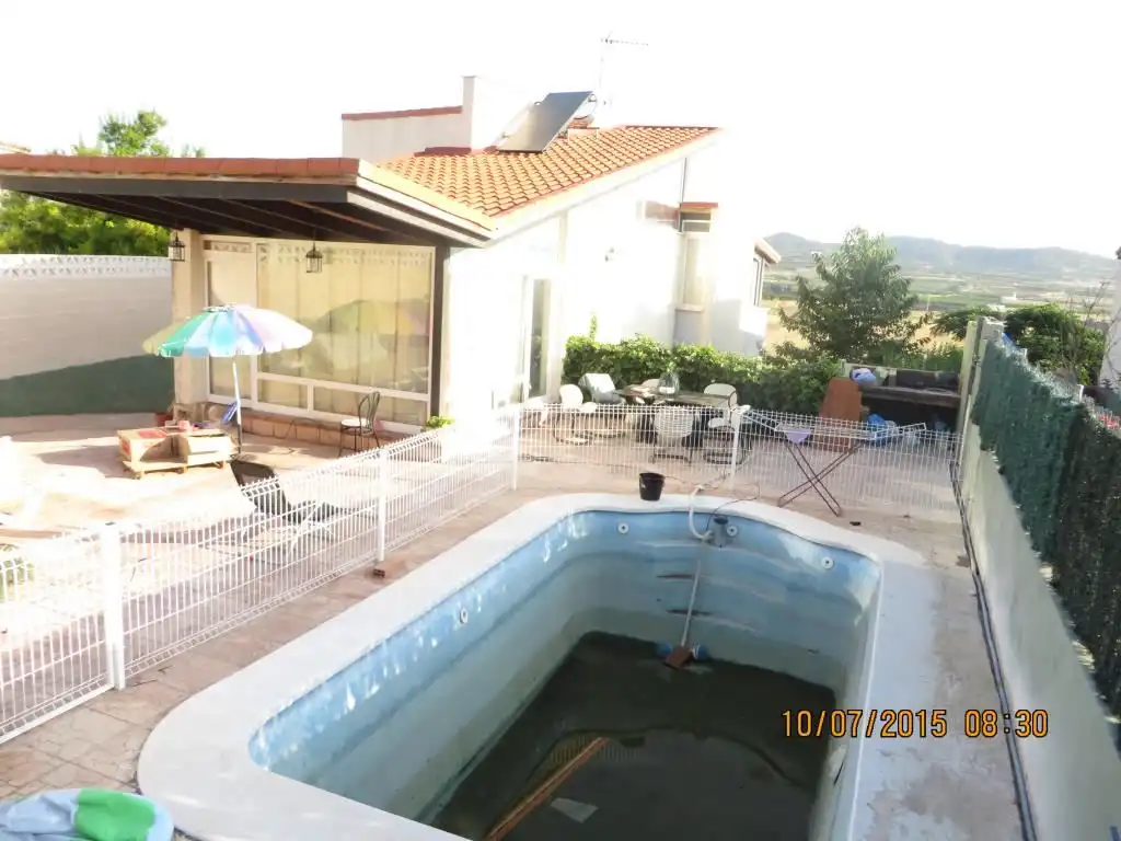 Detached house with pool for sale in Calle Pérez Galdós 68, imagen 2