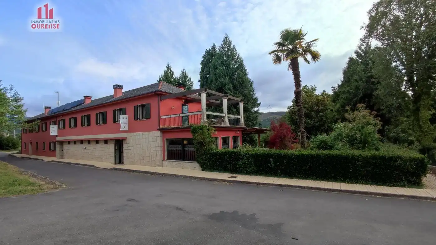 Vista exterior de Edificio en venta en Nogueira de Ramuín