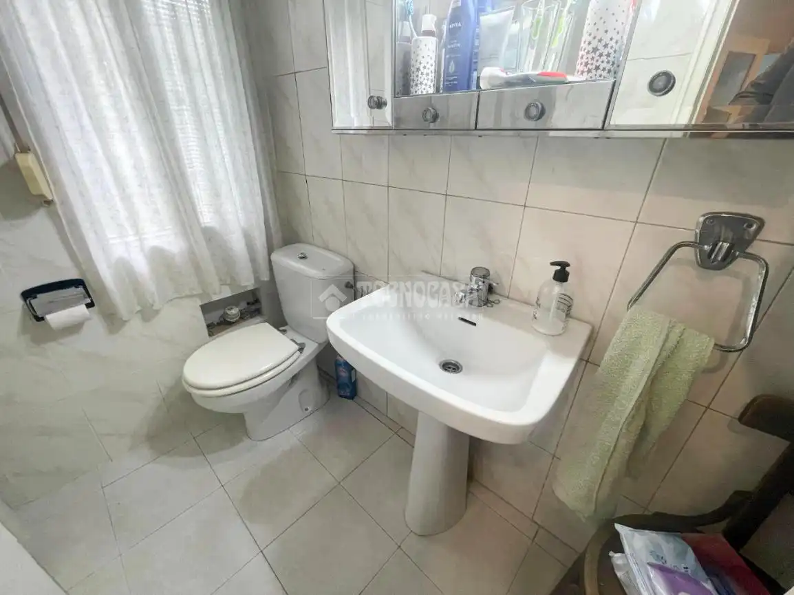 Bathroom of Flat for sale in Madrid  with Terrace