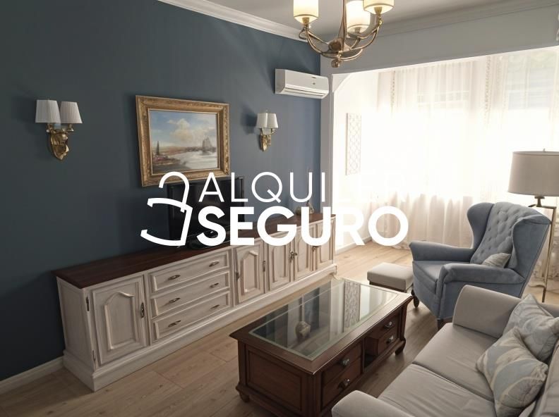 Sala d'estar de Pis de lloguer en  Sevilla Capital amb Aire condicionat, Traster i Moblat