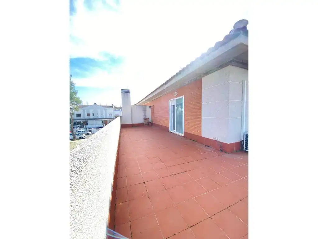 Außenansicht von Dachboden zum Verkauf in Villaviciosa de Odón