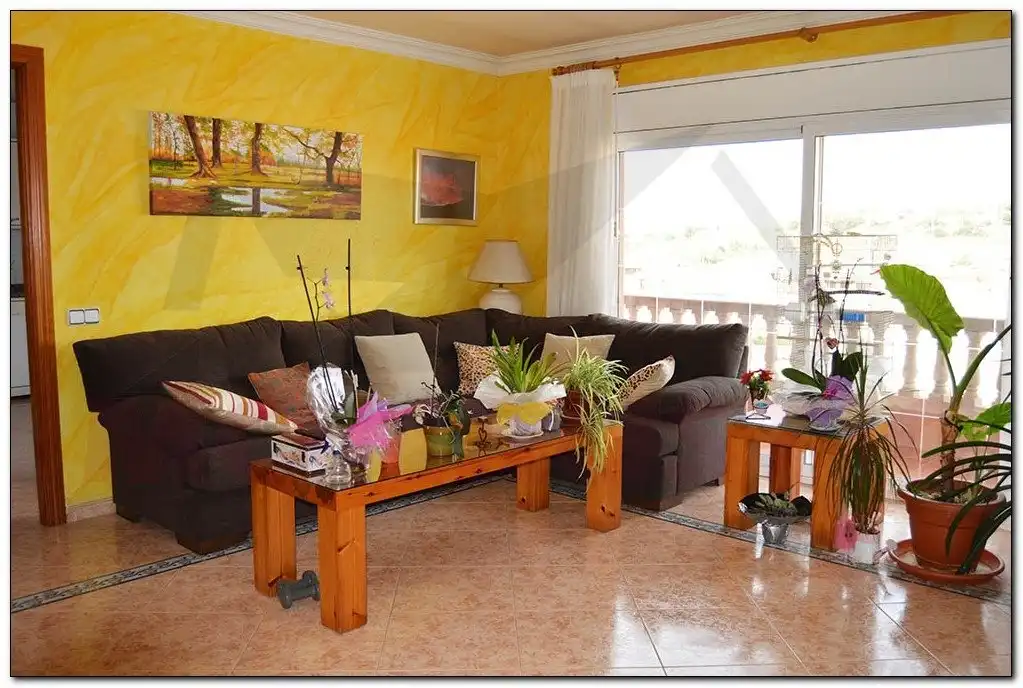 Sala d'estar de Casa o xalet en venda en L'Espluga de Francolí amb Aire condicionat, Terrassa i Traster