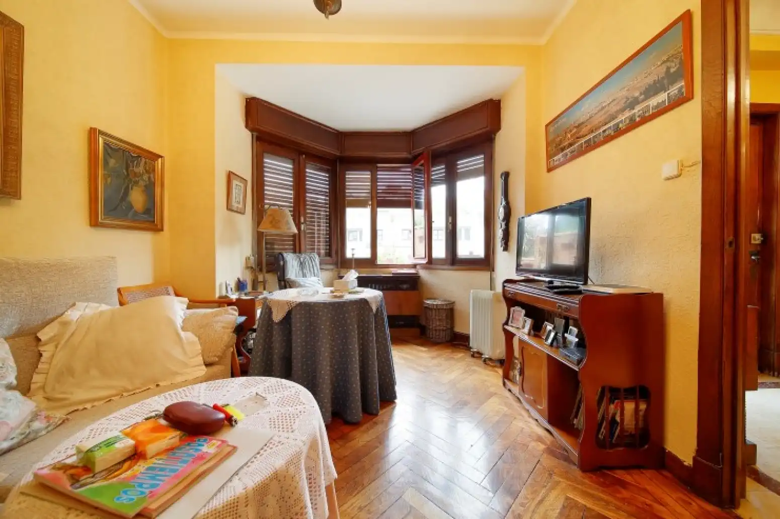 Living room of Houses for sale in Oviedo   with Heating, Parquet flooring and Terrace