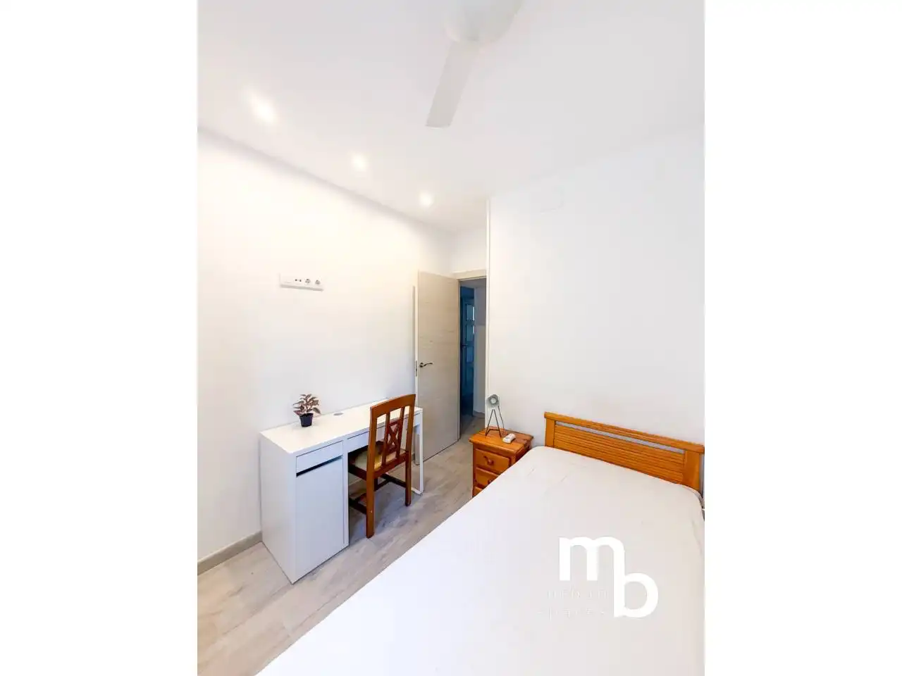 Schlafzimmer von Wohnung zur Miete in Madrid mit Klimaanlage, Heizung und Möbliert