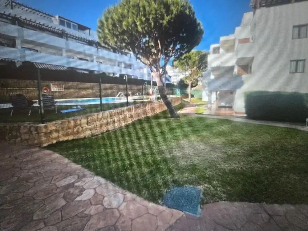 Piso con piscina en venta en Calahonda, imagen 19
