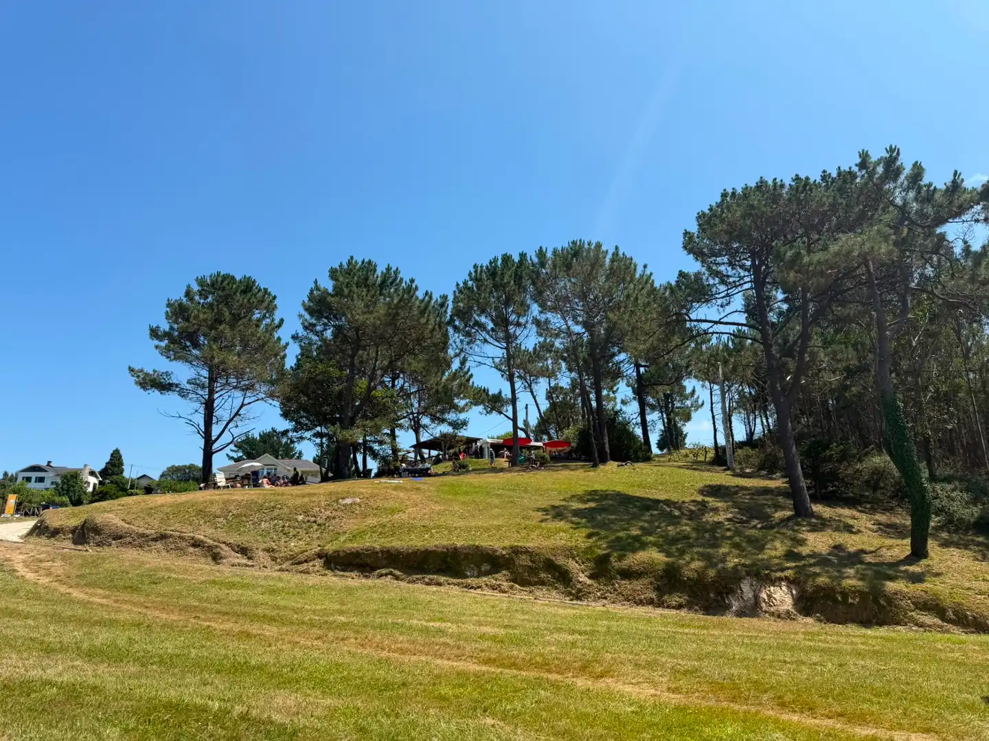 Parking de Planta baja de alquiler en El Franco  con Calefacción, Jardín privado y Parquet