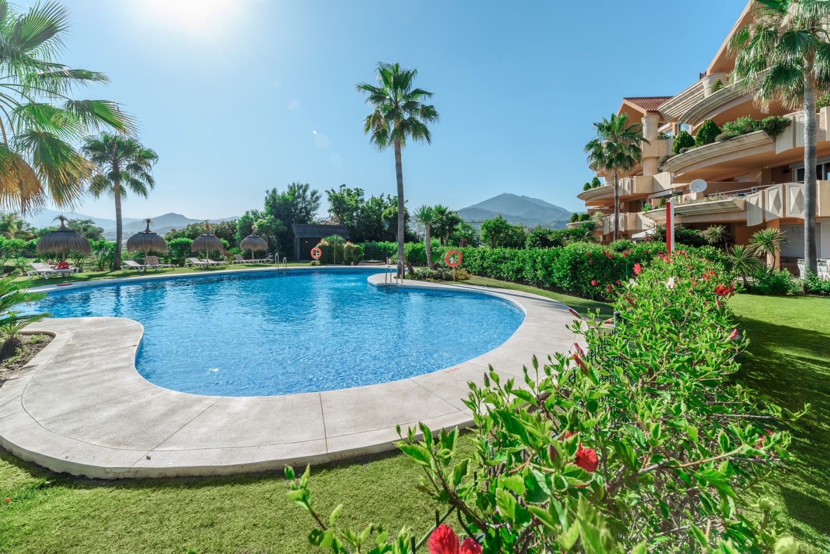 Jardín de Planta baja en venta en Marbella con Aire acondicionado, Jardín privado y Terraza