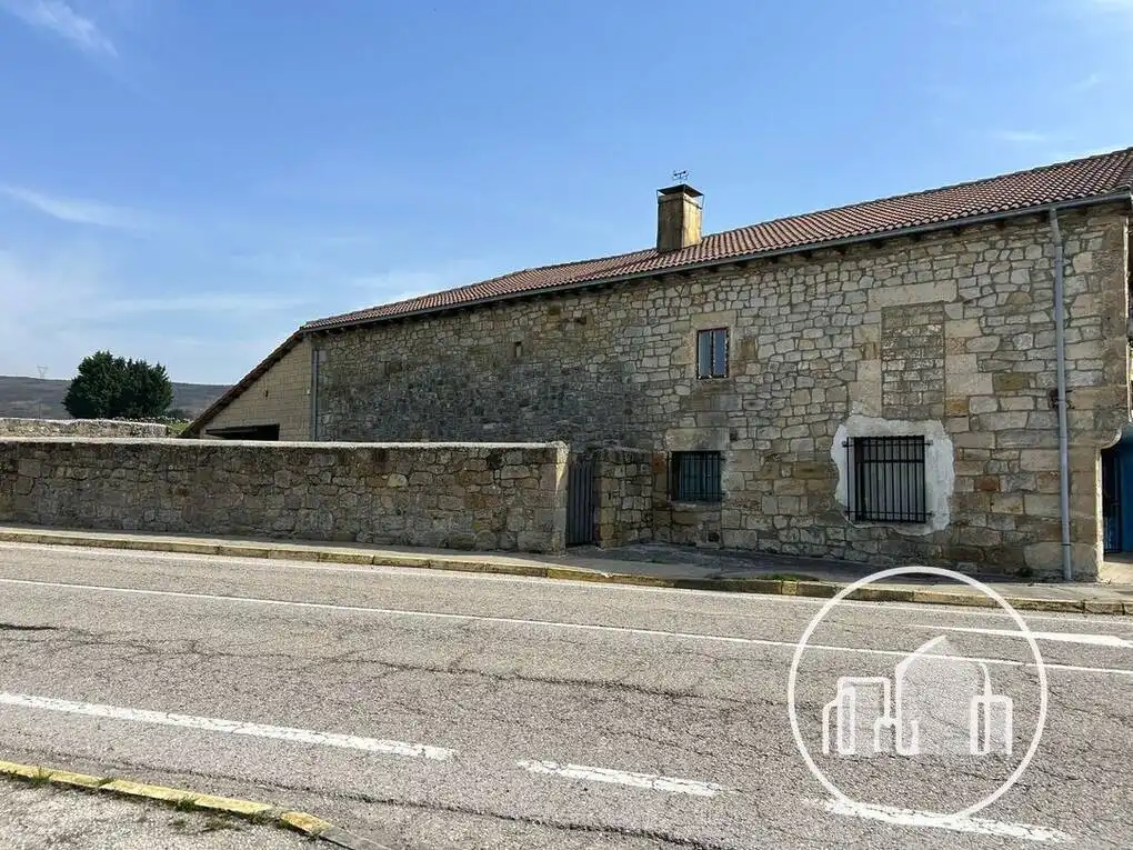 Vista exterior de Casa o chalet en venta en Valle de Valdebezana con Calefacción