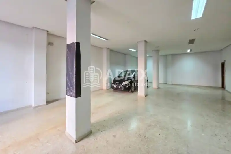 Local comercial en venda a Avenida Antonio Machado s/n, imagen 3